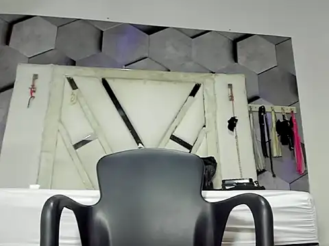 RoussJimenez Show in webcam