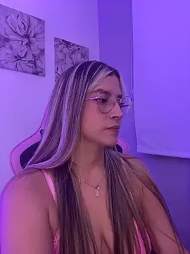 Issabela_G1 Chat XXX in diretta