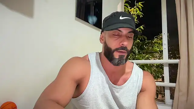 romeolovedark's Live XXX Chat