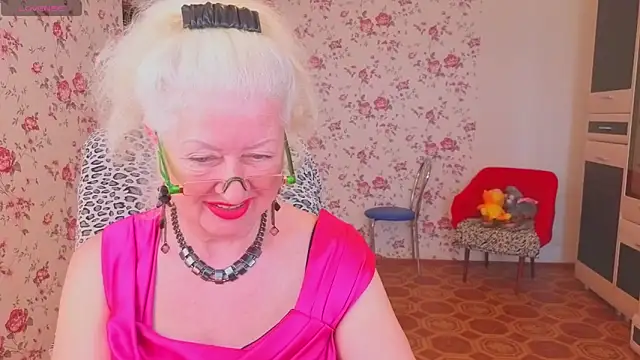 Maya_Mayflower's Live XXX Chat