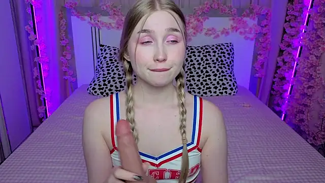 LilyStarlight: онлайн-секс-чат