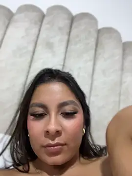 Chat XXX en directo de Nicollewest1