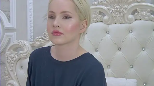 EllieFrosty_ Adlı Modelin Canlı XXX Sohbeti