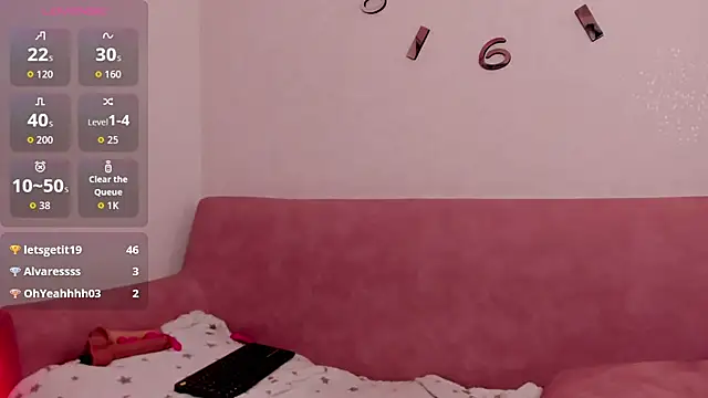 Онлайн чат XXX CoralineRed