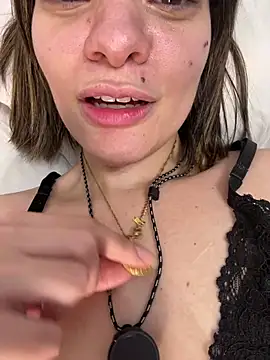 Zyrella 即時 XXX 聊天