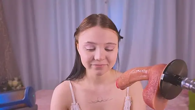 Tiny_Emmy 라이브 XXX 채팅