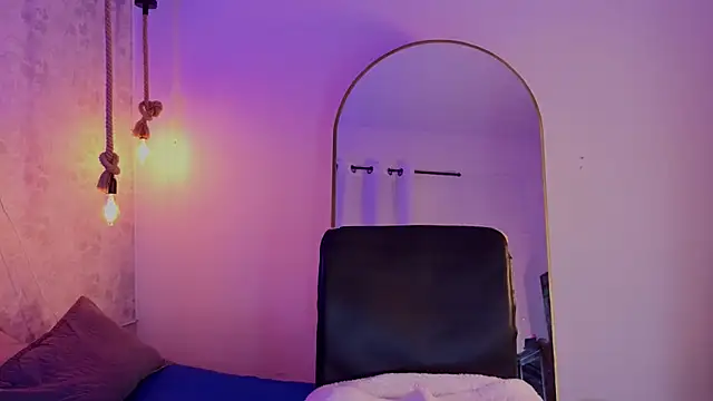 july_quinzel 现场XXX聊天