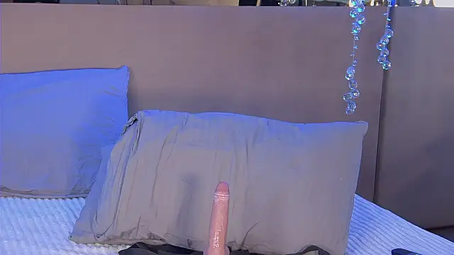 -RoxyDoll- Chat XXX in diretta