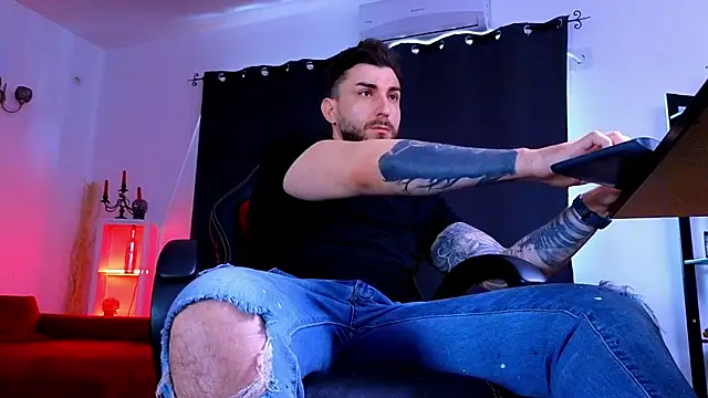 MightyAaron66n Webbikameraesitys