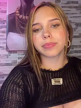 Chat +18 de lunacandy_0 ao vivo