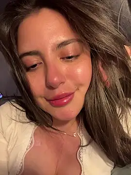 sukhakunis1's Webcam Show
