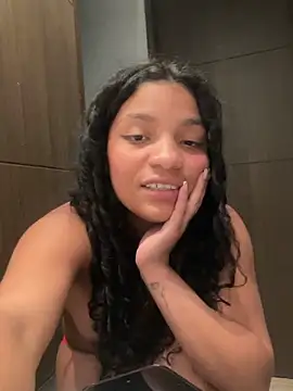 LittleeStar's Live XXX Chat