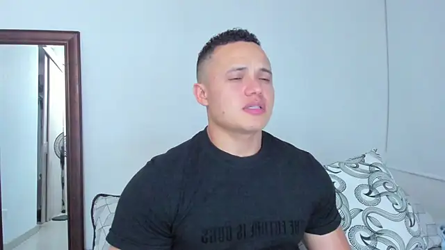 Chat XXX ao vivo de KingLevi01