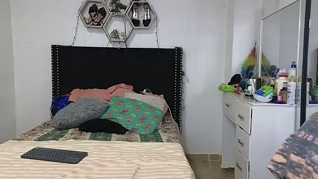 charlotte_077 即時 XXX 聊天