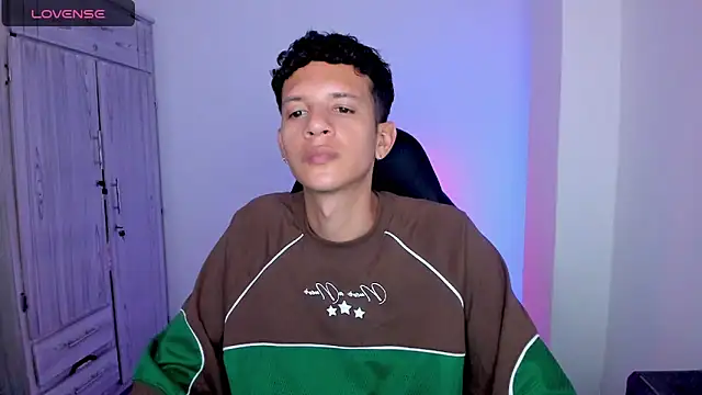 tylernova: απευθείας συνομιλία ΧΧΧ