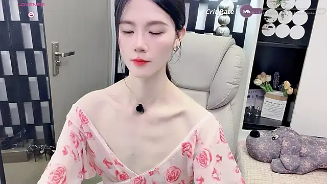 Yueyue-MM 网络视讯表演