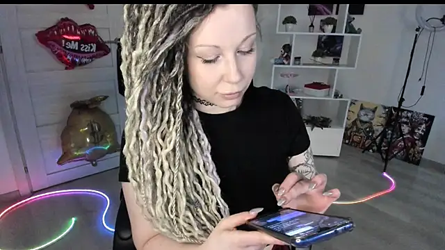 HoneySallyMoore's Live XXX Chat