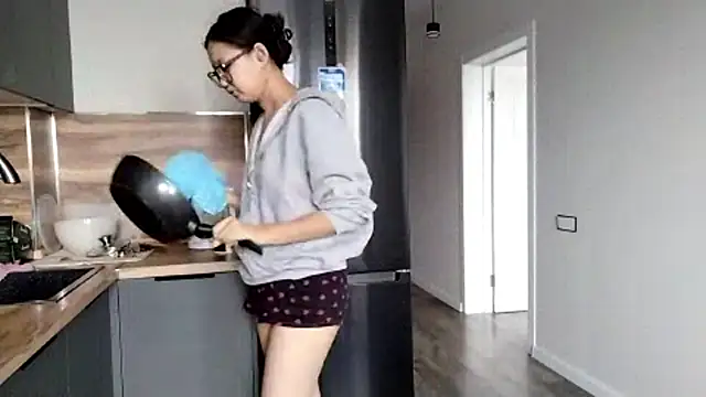 AdelineCanup 라이브 XXX 채팅