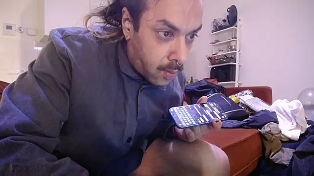 P4RtYBOII92's Webcam Show