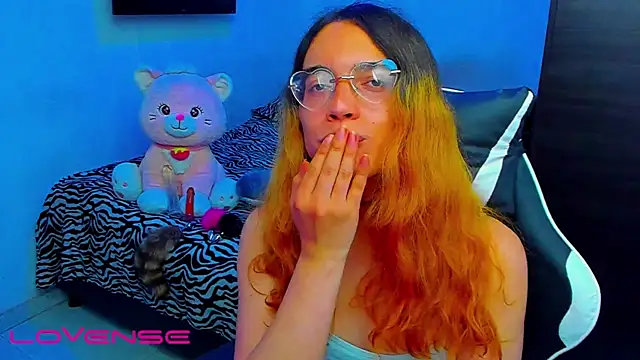 Вебкам-шоу lillykittyyy
