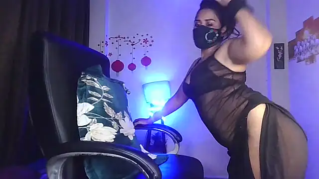 Chat +18 de Black-Pearll ao vivo