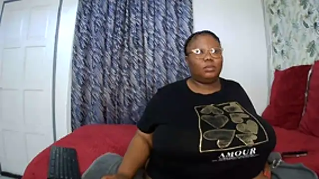 DAIRYBELLELIZxx live XXX chat