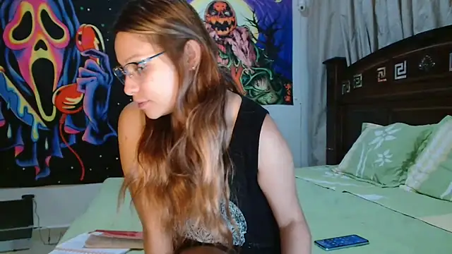 Czat XXX na żywo – 3littles