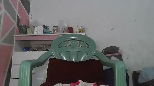 thasmyni's Live XXX Chat