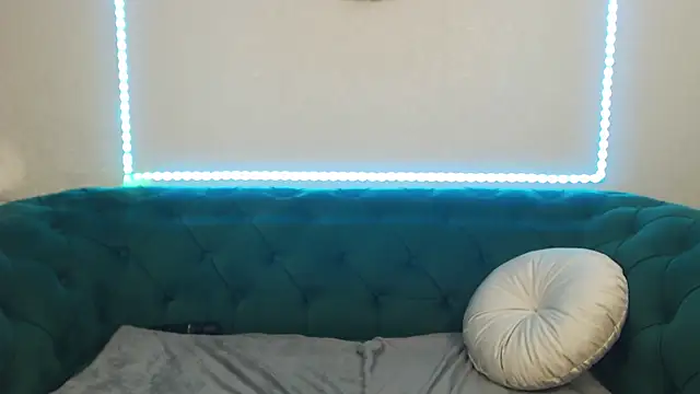 IvanaCharm Adlı Modelin Canlı XXX Sohbeti