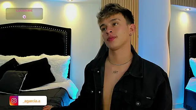LiamWildx20 webcam show