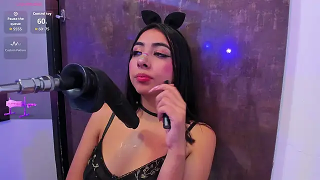 Živý XXX chat cherry_skinny_
