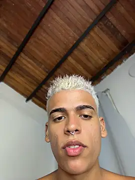 PrincesLeo Webcam show