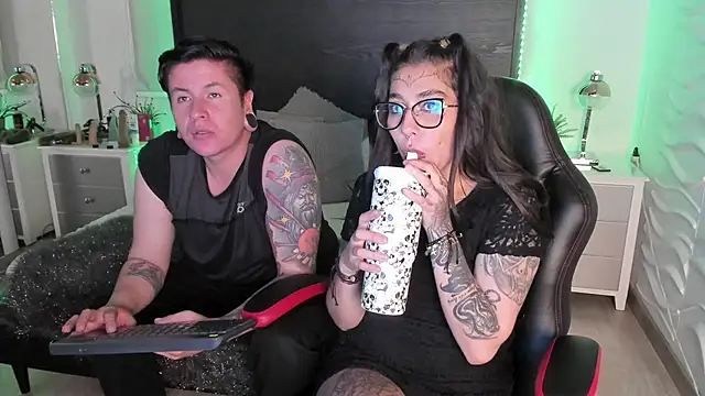 Show Webcam de inkedsinners_