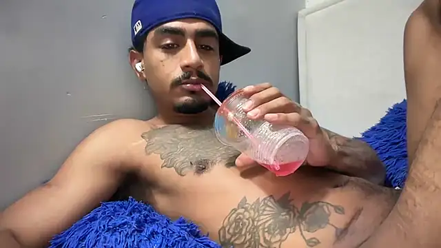 dominic_brandd23's Webcam Show