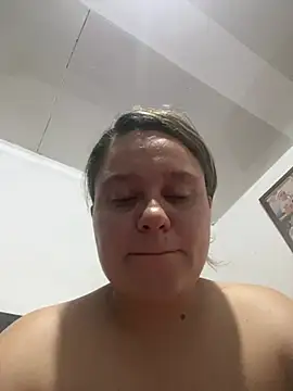 Czat XXX na żywo – linda_mia12
