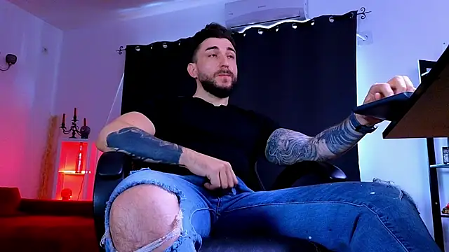XXX chat uživo modela MightyAaron66