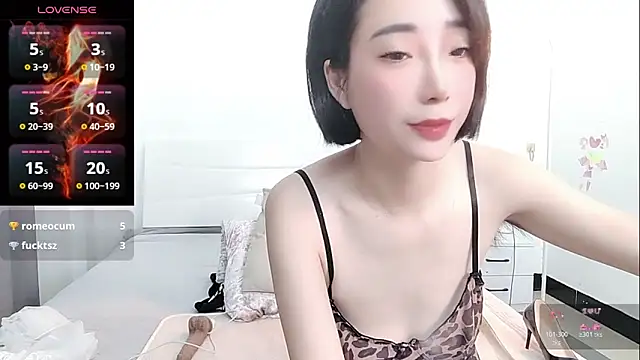 YIWA-2000 Chat XXX in diretta