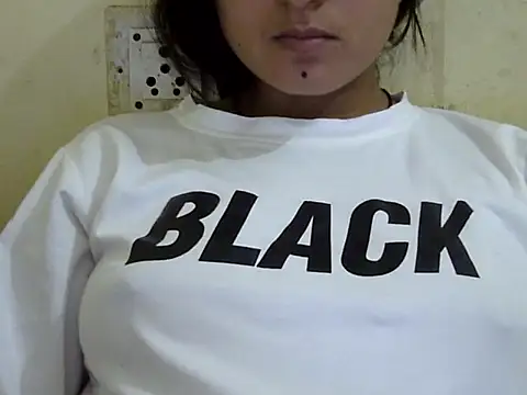 Priyanka_Chopr's Live XXX Chat