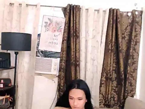 WILDEXOTICBEAUTY Show in webcam