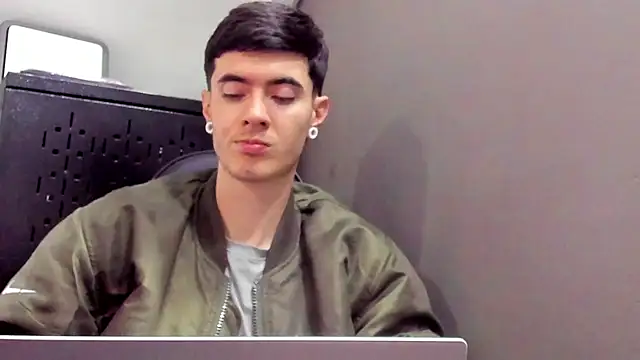 Lilkino_muller Chat XXX in diretta
