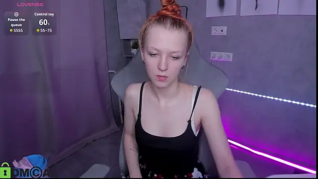 Emma_Dusk Webcam Show