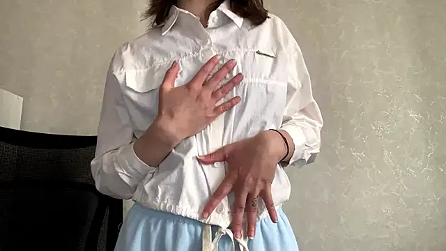 LisaSunrise Adlı Modelin Canlı XXX Sohbeti