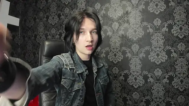 AdonBev live XXX chat