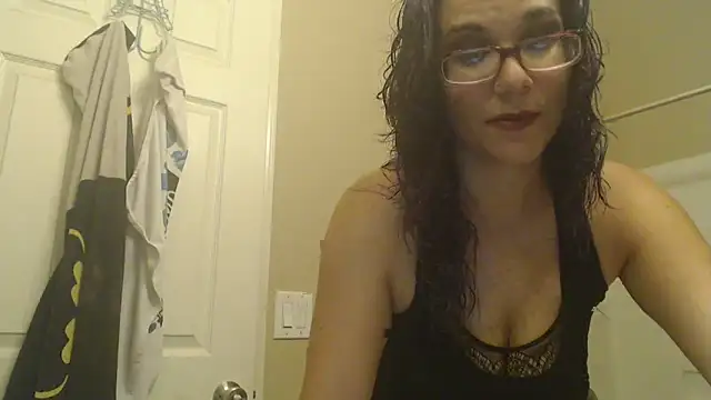 MamaBee88 – webcam-show
