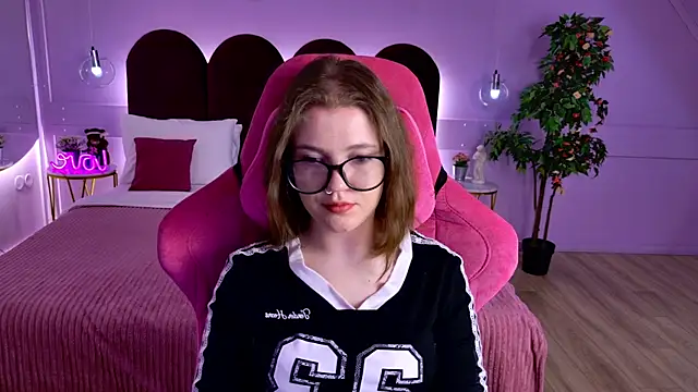 AlmaSound's Live XXX Chat