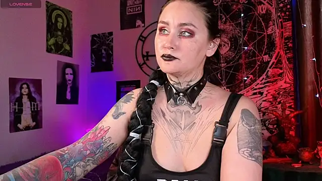 Chat XXX ao vivo de Emmybrightj_