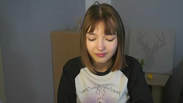 Chat +18 de Leyla_crsh ao vivo