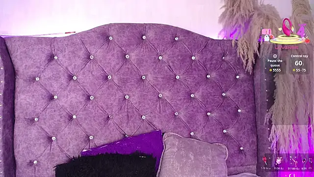 Violet_Collins1 Adlı Modelin Canlı XXX Sohbeti
