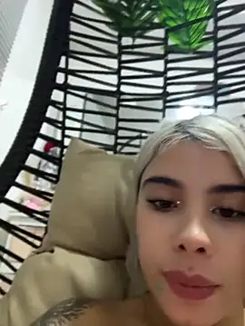 Živý XXX chat YouCandiSumisa