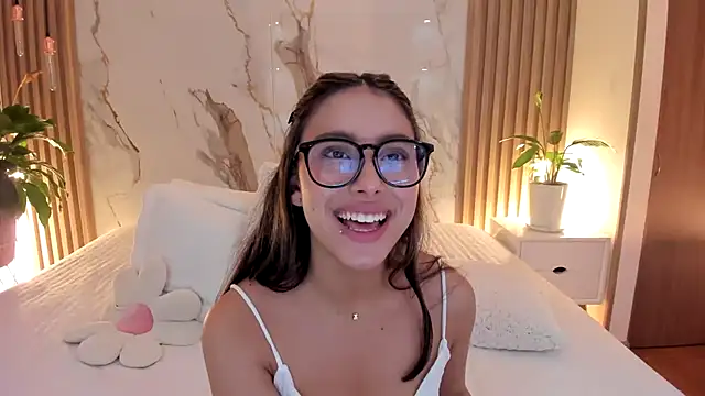 nina__s0lene Adlı Modelin Canlı XXX Sohbeti